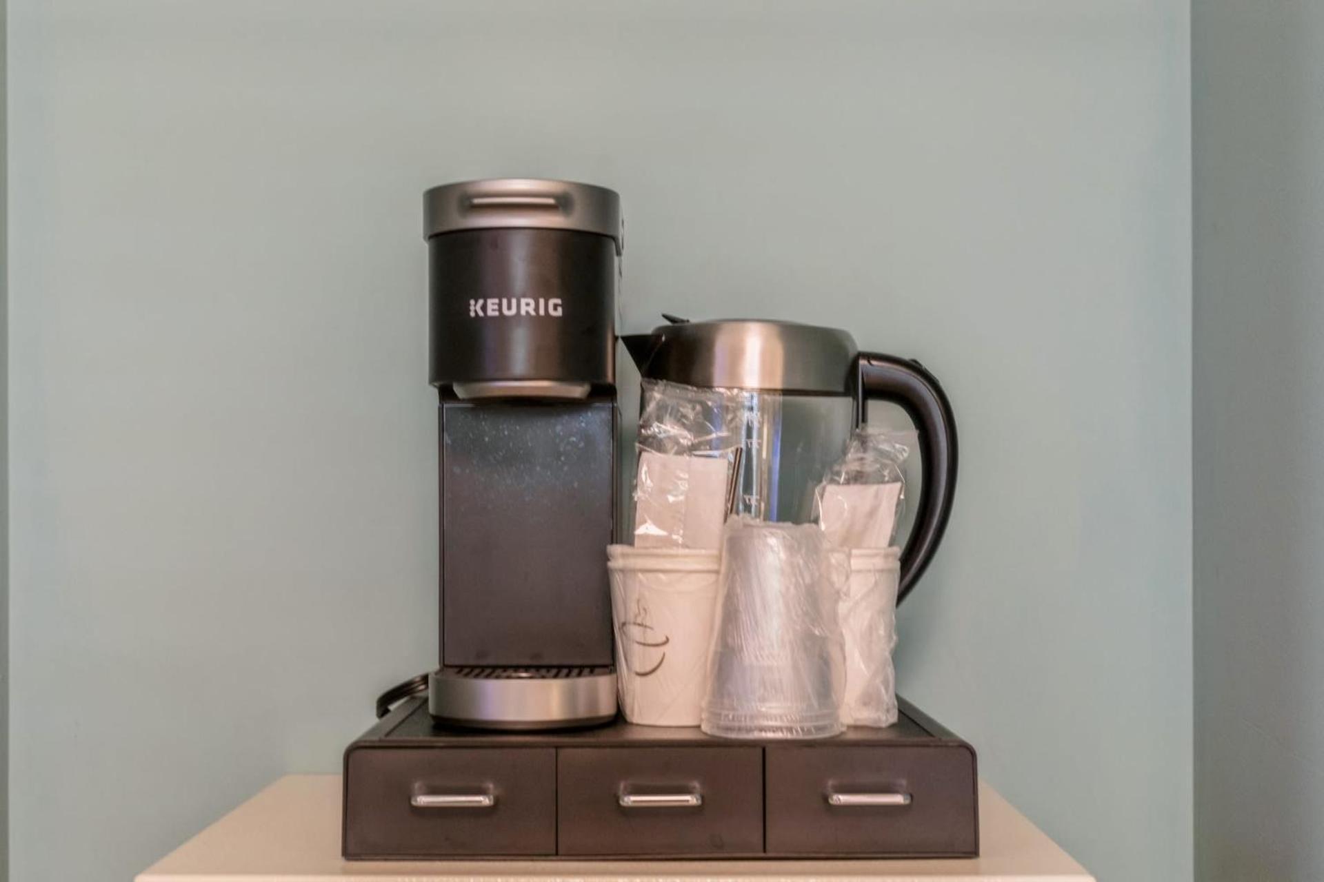 Habitación Estándar con 1 cama extragrande (con check-in automático)